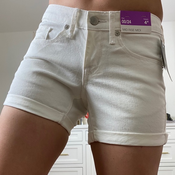 MOSSIMO Brand New White Shorts🤍🤍🤍 - Picture 2 of 6
